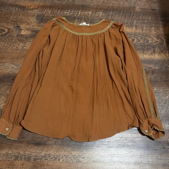 Listicle Bohemian Embroidered Peasant Top Relaxed Fit Gypsy Button Up Size Large - Picture 3 of 3